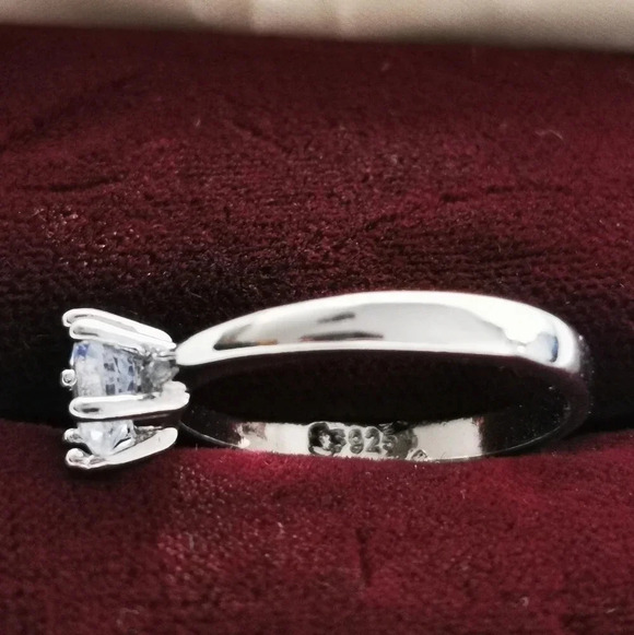 925 solitaire ring - Picture 4 of 4